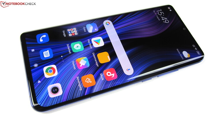 Curved display, glass back, premium build quality: The Xiaomi Mi Note 10 Lite is a premium phone in terms of both looks and feel