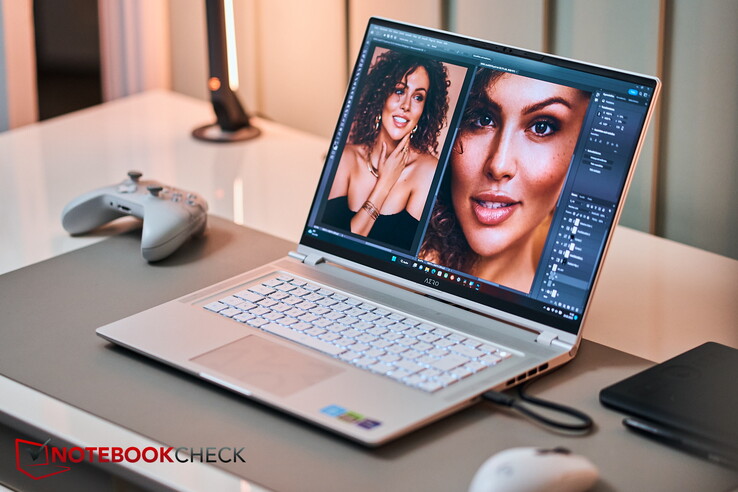 Ten Gigabyte Aero jest świetnym przykładem laptopa obdarzonego technologią AMOLED (Źródło obrazu: Notebookcheck)