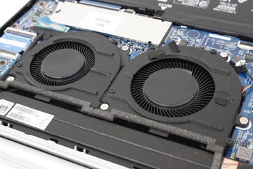 Cooling solution consists of two asymmetric fans (50 mm + 45 mm) and two heat pipes