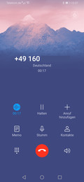Telephony app with background photo