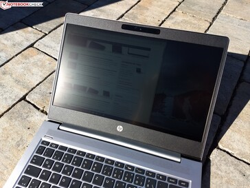 Using the HP ProBook 430 G6 outside in direct sunlight