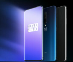 The OnePlus7 Pro&#039;s selfie camera makes for an all-display front panel. (Source: YouTube)