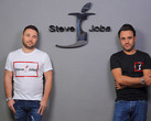 Vincenzo and Giacomo Barbato with their 'Steve Jobs' brand. (Source: Business Insider Italia)
