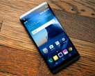 LG V30 may ship this Autumn with curved OLED display and Snapdragon 835 SoC