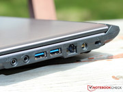At least, Asus installed two USB 3.0 connectors. At least, Asus installed two USB 3.0 connectors.