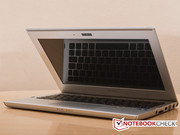 Mit 1.6 Kilogramm zwar nicht das leichteste der Ultrabooks ...