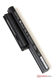 The small 44 Wh battery is drained after a few hours The small 44 Wh battery is drained after a few hours