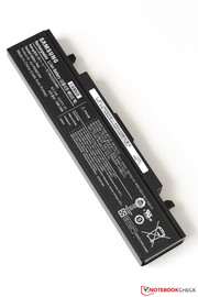 The supplied battery has a capacity of 57 Wh, ...