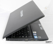 Toshiba has used magnesium for the case. Toshiba has used magnesium for the case.
