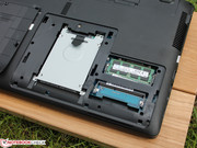 Hard drive and memory (2 modules) can be replaced very easily.