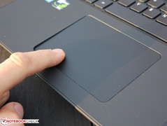 Smooth workflow is possible with the touchpad