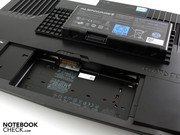 The battery lasts 4hrs 30min (DVD Film), outstanding for a desktop replacement. The battery lasts 4hrs 30min (DVD Film), outstanding for a desktop replacement.