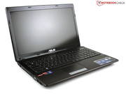 The 15.6-inch Asus K53TA-SX026V combines an AMD quad-core CPU (1.4 GHz) with two graphics cards.