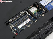 It is easy to upgrade the RAM, the 4 GB here are inserted as a single bar. It is easy to upgrade the RAM, the 4 GB here are inserted as a single bar.