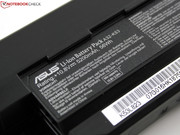 The battery with its 56 Wh capacity is enough for five hours of mobile internet surfing. The battery with its 56 Wh capacity is enough for five hours of mobile internet surfing.