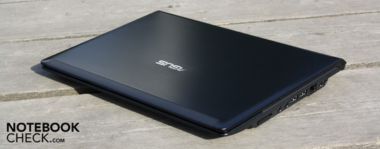 Asus ASUS PL30JT-RO030X: Kombiniert starke Subnotebook-Leistung mit einer real sechsstündigen Laufzeit. Asus ASUS PL30JT-RO030X: Kombiniert starke Subnotebook-Leistung mit einer real sechsstündigen Laufzeit.