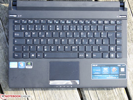 Keyboard: Crisp pressure point, firm stroke Keyboard: Crisp pressure point, firm stroke