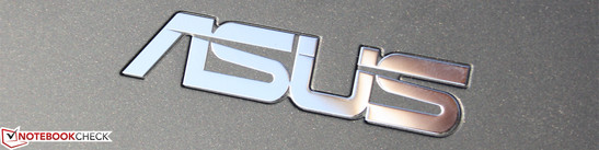 13.3 inch Asus U36SD with an Intel SSD 320 Series 160GB 13.3 inch Asus U36SD with an Intel SSD 320 Series 160GB