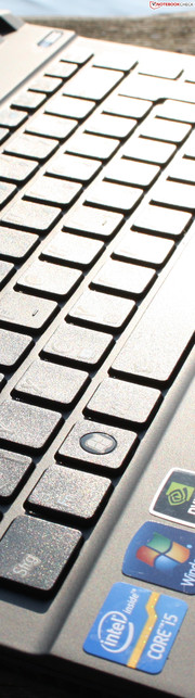 ASUS U36SD-RX114V: Input devices with a short key drop, but crisp typing feel. ASUS U36SD-RX114V: Input devices with a short key drop, but crisp typing feel.