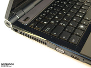 On the left the button for the Asus Express Gate is situated (instant-on operating system).
