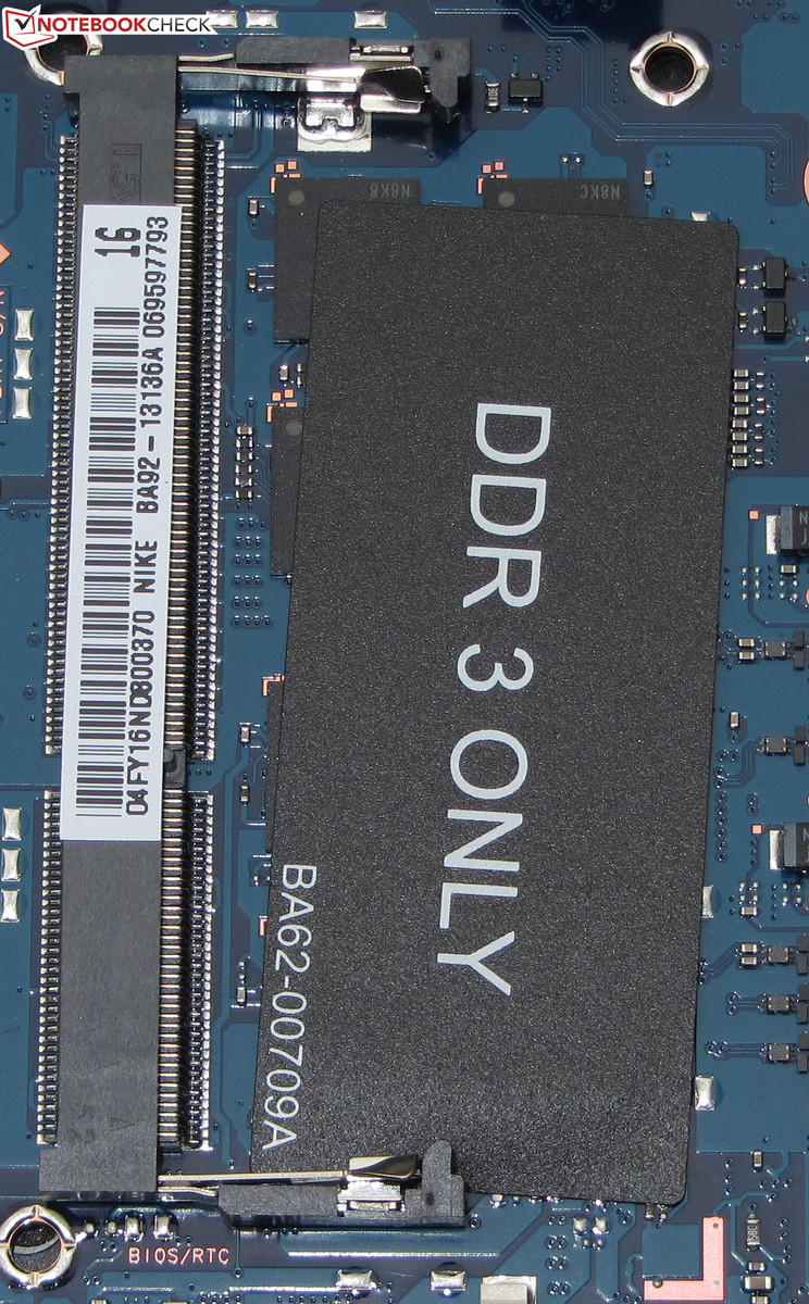 How to check free memory slots in aix