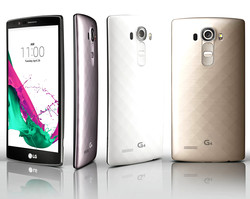 LG's G4 with a plastic back is available in different colors