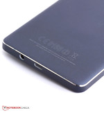The metal casing is very slim and stylish.