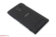 The structured surface on the back is not on the Xperia Z.