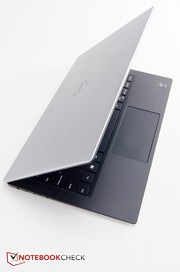 The XPS 13 Non-Touch is quite a beautiful Ultrabook from both above...