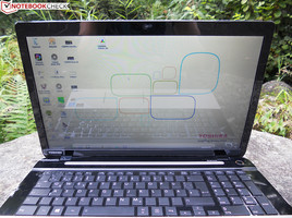 Outdoor use is not one of the Toshiba Satellite L70-B-130's strengths.