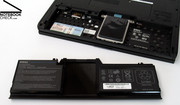 The main battery of the Dell XT can be either a  4-cells or a 6-cells lithium ions battery, whereas the 6-cells battery had a useful runtime.