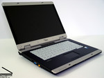Fujitsu-Siemens Amilo Pro V8210 Fujitsu-Siemens Amilo Pro V8210