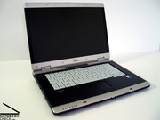 Fujitsu-Siemens Amilo Pro V8210 Image Fujitsu-Siemens Amilo Pro V8210 Image