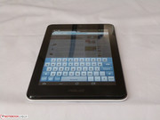 At just around 300 grams the tablet is very compact.