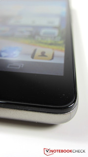 A glass cover protects the Ascend Mate reliably from scratches.