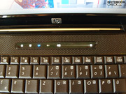 The touch sensitive bar combines quick start keys with control LEDs. The touch sensitive bar combines quick start keys with control LEDs.