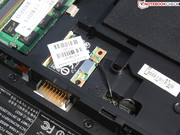 Access to replace the WLAN module and to expand / replace the system RAM.