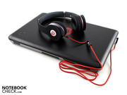 The studio headphones cost at least 150 euro. The studio headphones cost at least 150 euro.