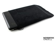 The protective cover prevents scratches. The protective cover prevents scratches.