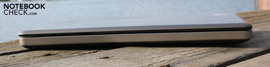 Front: no ports Front: no ports