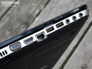 The device offers the currently popular multimedia ports. The device offers the currently popular multimedia ports.