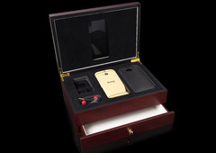HTC One M8 Goldgenie luxury edition with 24 carat gold coating