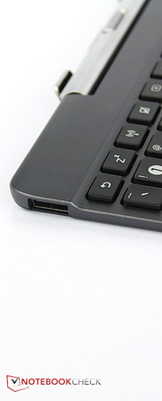 A full-sized USB 2.0 port is found in the keyboard dock.