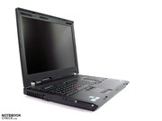 ...looks very similar to the smaller Thinkpads from some distance ...looks very similar to the smaller Thinkpads from some distance