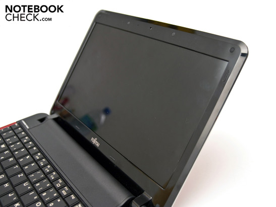 The glare-type screen don't provides high contrast The glare-type screen don't provides high contrast
