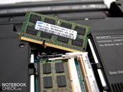 On the inside, DDR3-8500 RAM from Samsung On the inside, DDR3-8500 RAM from Samsung