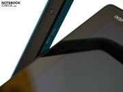 The screen is held in place with two magnets and retaining collars. The screen is held in place with two magnets and retaining collars.