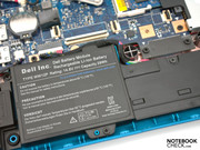 The 4-cell battery has a mere 29-Wh capacity and is not removable. The 4-cell battery has a mere 29-Wh capacity and is not removable.