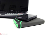 Only external hard disks compliant with the USB 2.0 standard can be used. In contrast to the Intel sister models, there is no USB 3.0. Only external hard disks compliant with the USB 2.0 standard can be used. In contrast to the Intel sister models, there is no USB 3.0.