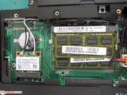 Both memory bays are occupied with 4 GB modules. Both memory bays are occupied with 4 GB modules.